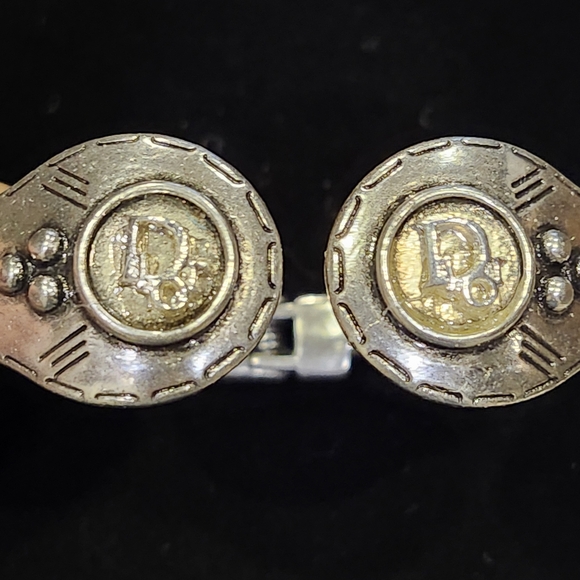 Chic Silver and Gold Women's Bracelet - Picture 2 of 3